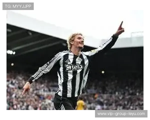 亚当斯的尴尬时刻：向沃尔特马德喷垃圾话，却意外被他的友善击中