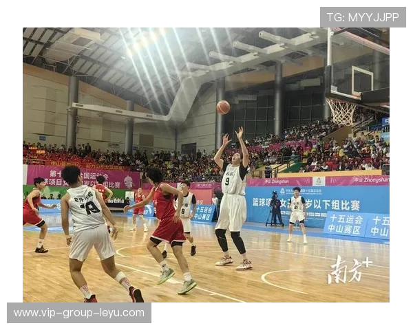 刘志轩三分连中，山东外线火力支撑：一场关于信任与节奏的篮球之旅